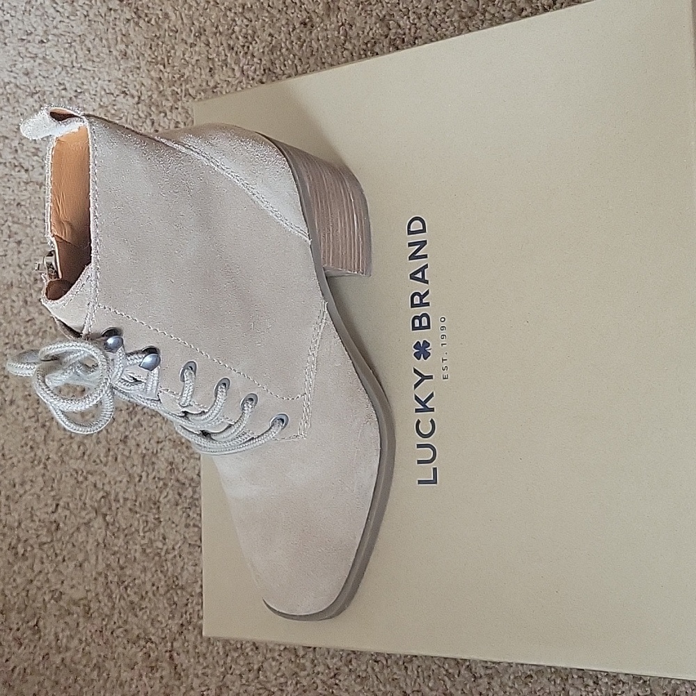 Lace up heeled boots